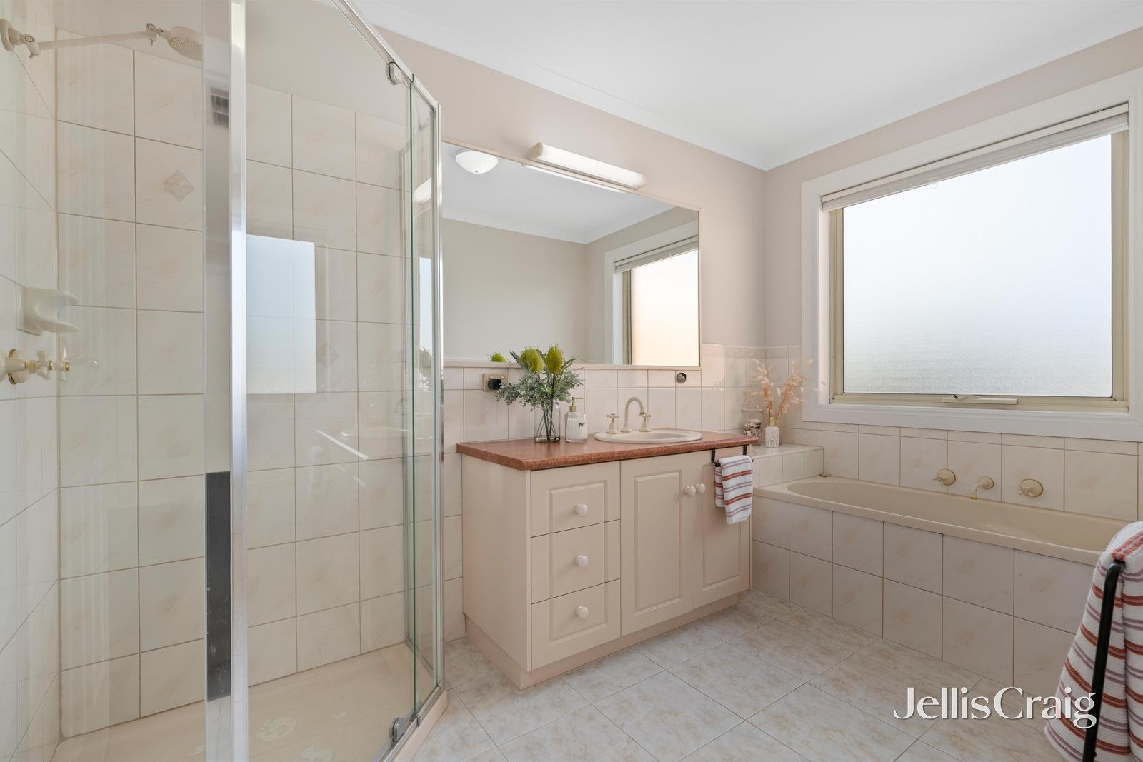 16 Elonara Road, Vermont South image 8