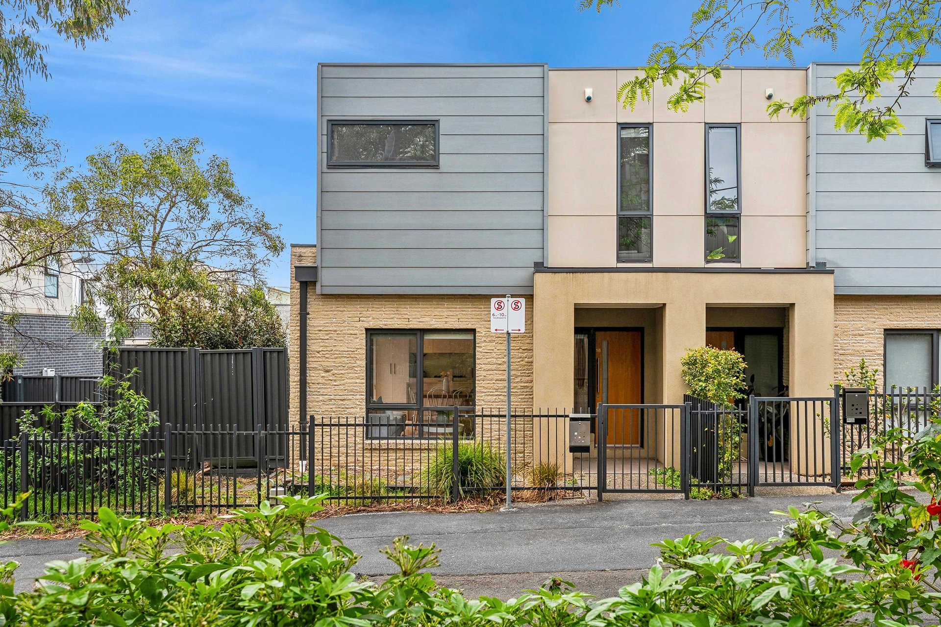 16 Emerald Street, Geelong&nbsp;West image 1