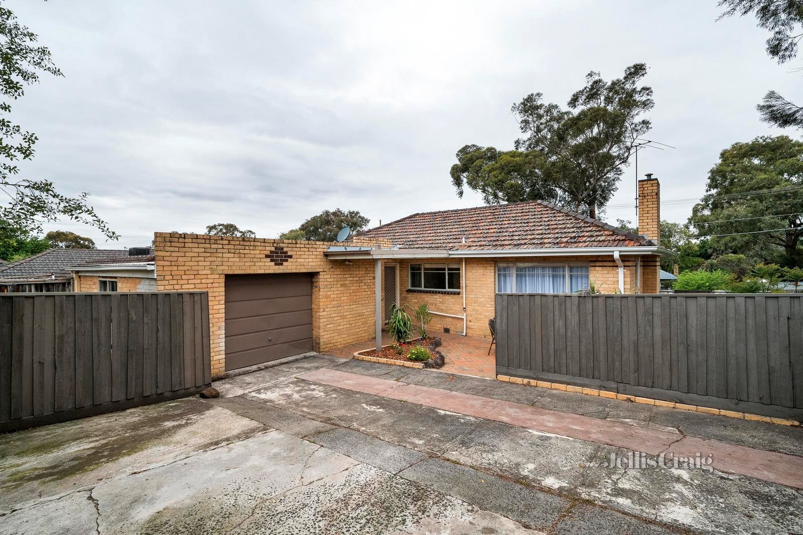 16 Essex Street, Briar Hill image 11