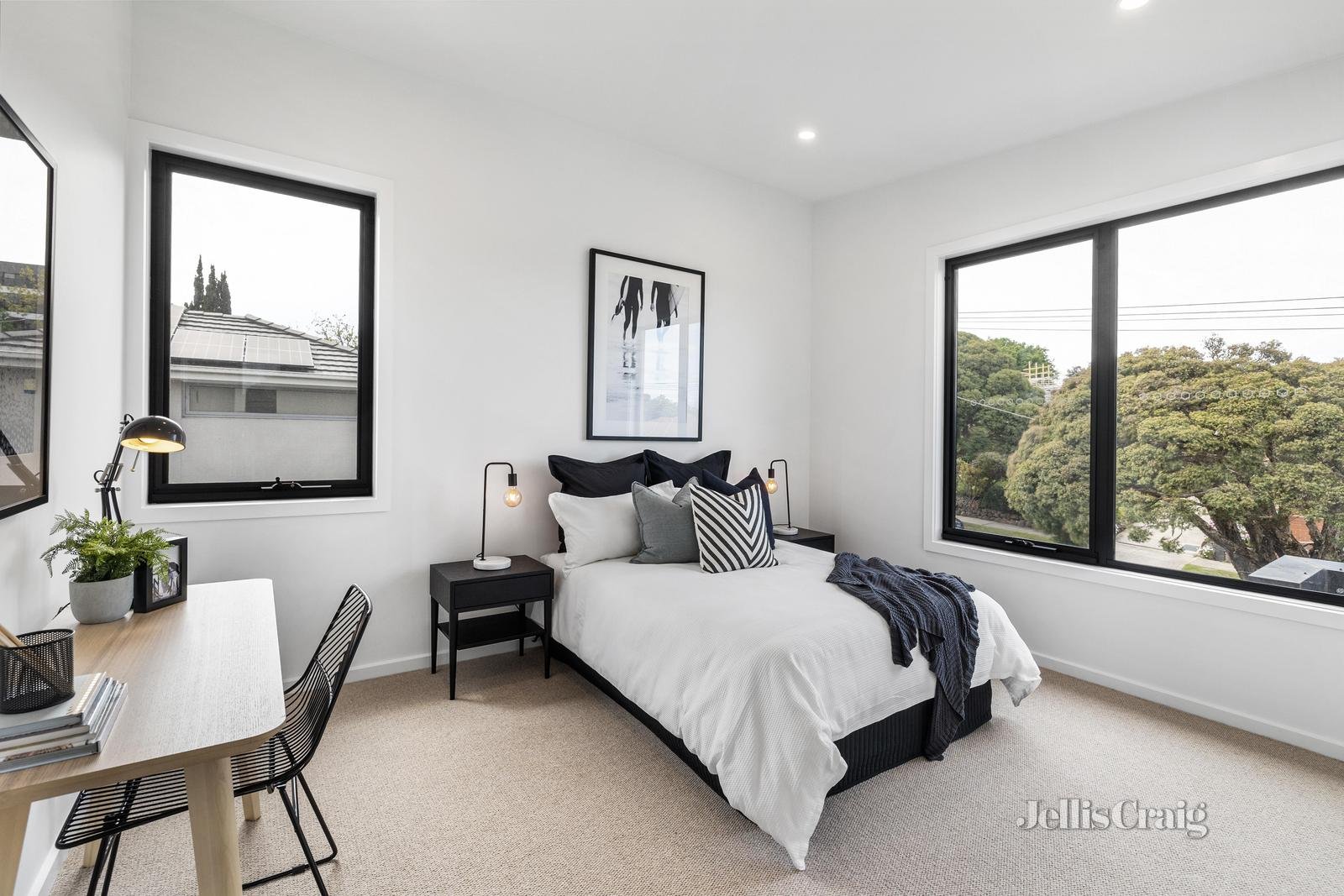 1/6 Estella Street, Glen Iris image 9