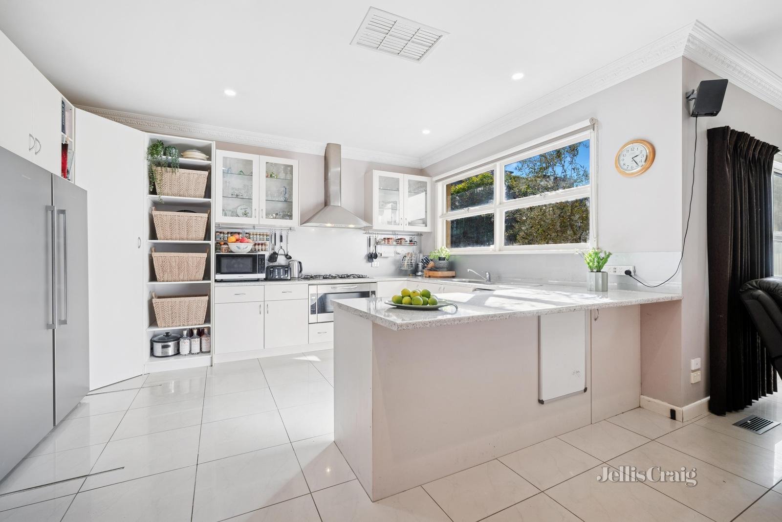 16 Exeter Street, Lake Wendouree image 4