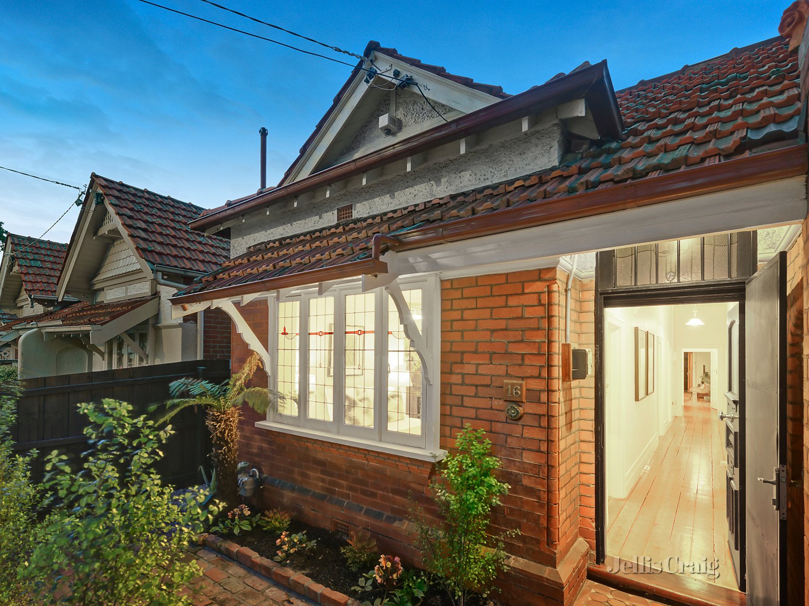 16 Fern Avenue, Prahran image 8