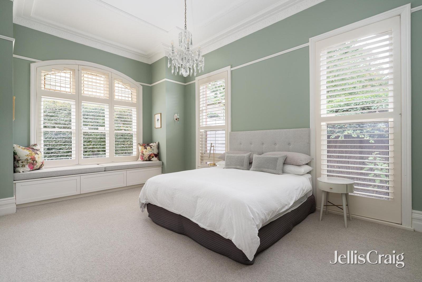 16 Fernhurst Grove, Kew image 6