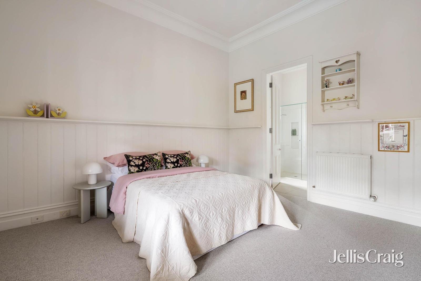 16 Fernhurst Grove, Kew image 11