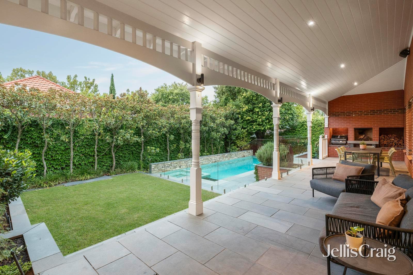 16 Fernhurst Grove, Kew image 15