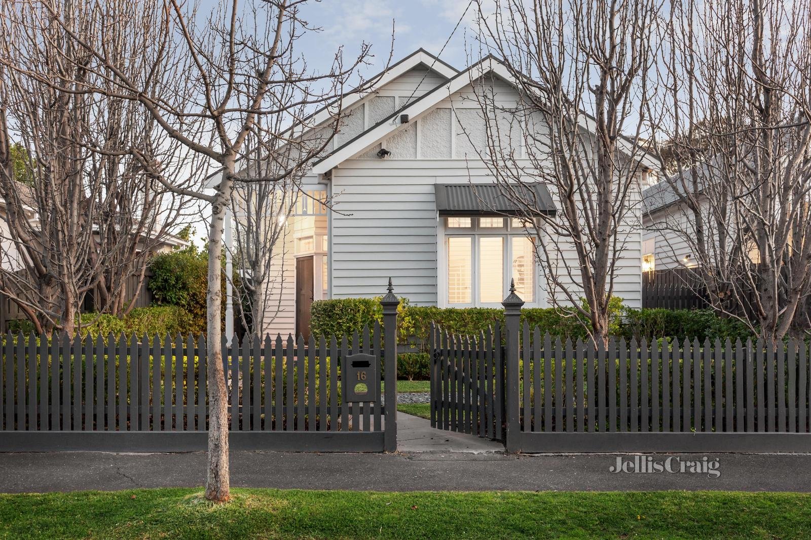 16 Findon Street, Malvern East image 1