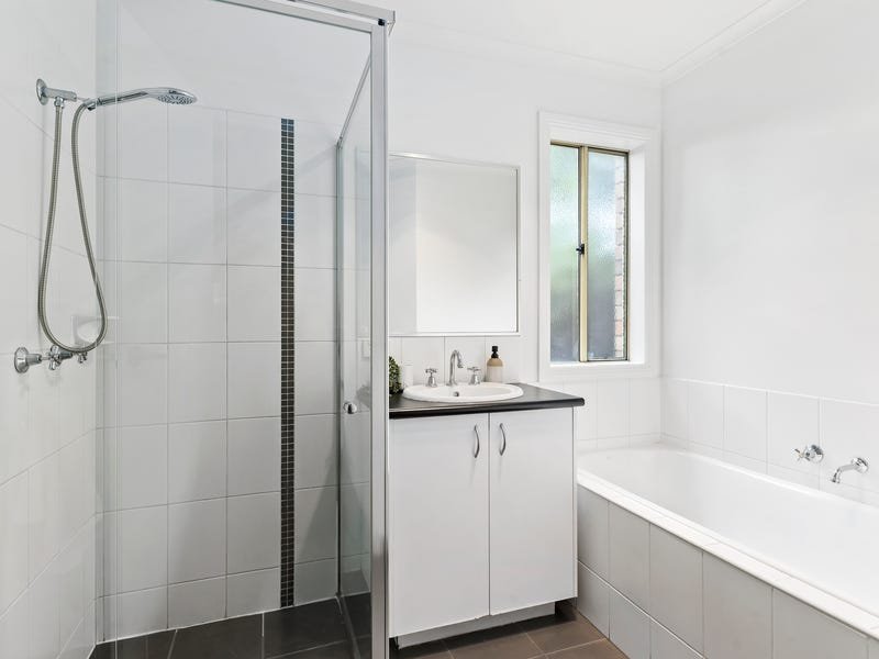 Property Gallery Thumbnail 8