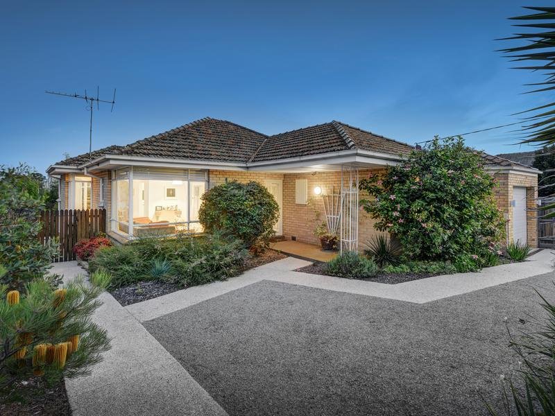 16 Flinders Street, Bulleen image 1