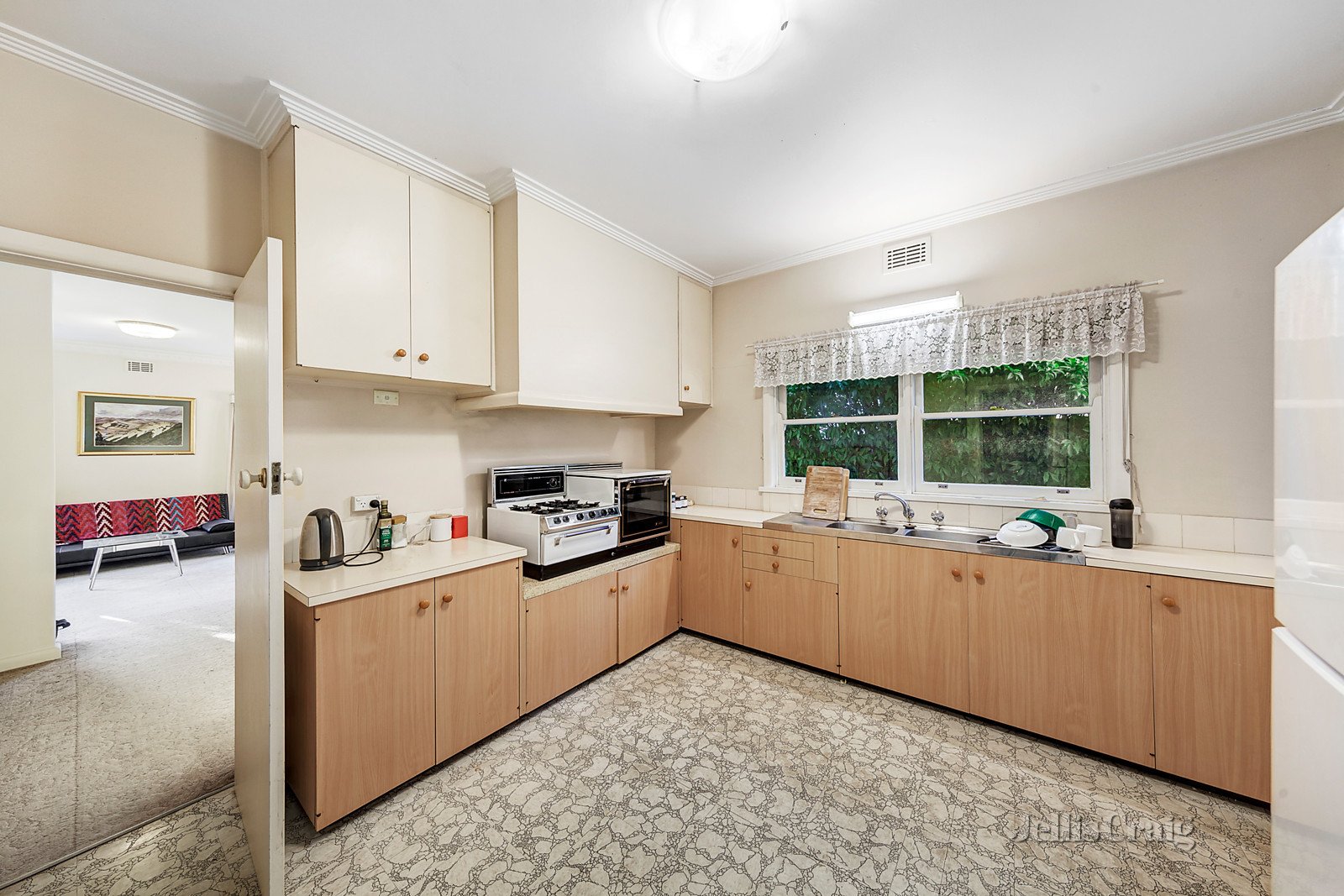 16 Frater Street, Kew East image 7