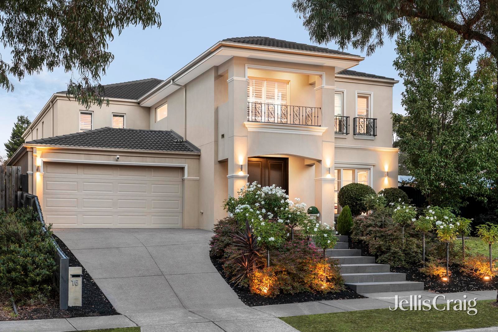 16 Freshfield Avenue, Wantirna image 1