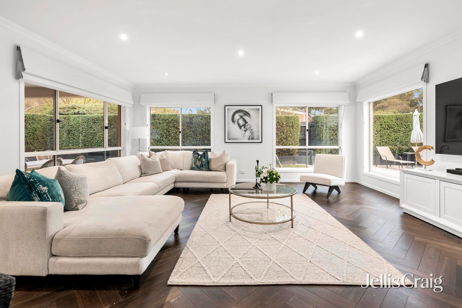 16 Freshfield Avenue, Wantirna image 2