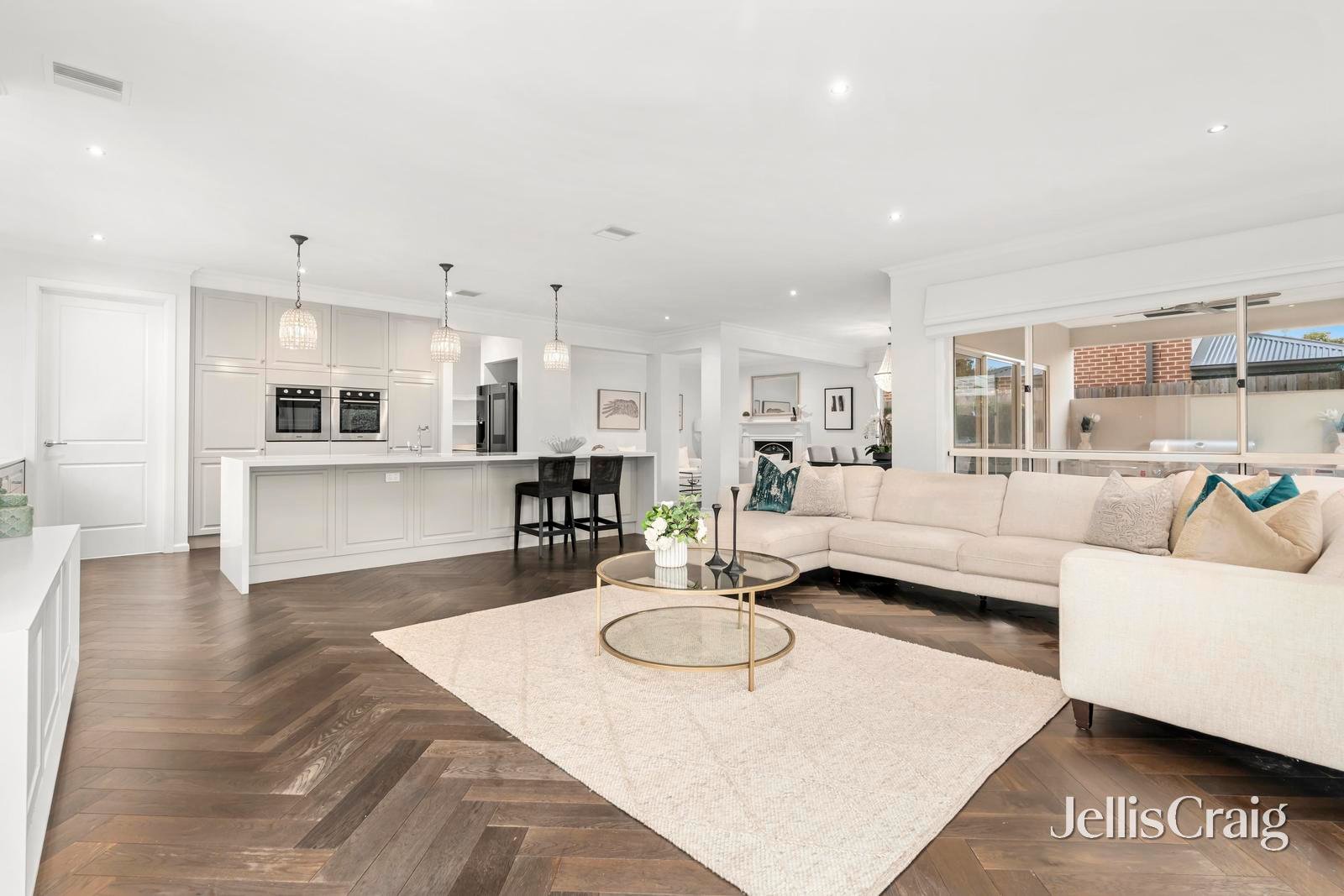 16 Freshfield Avenue, Wantirna image 5