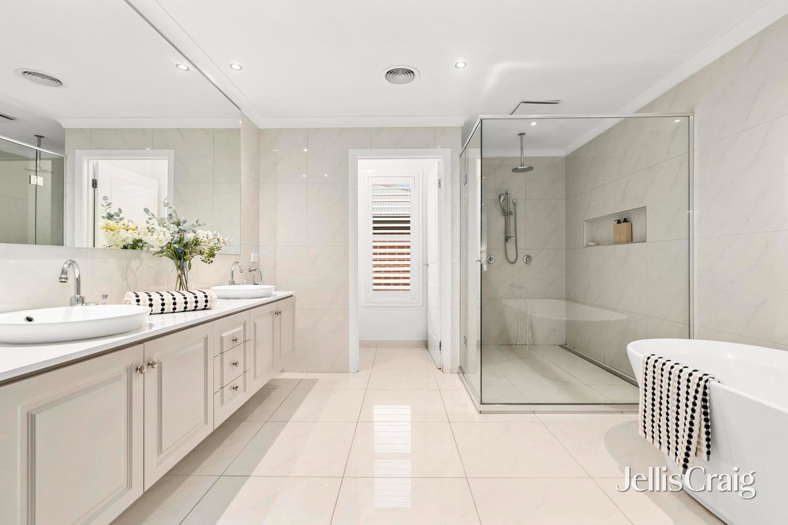 16 Freshfield Avenue, Wantirna image 13