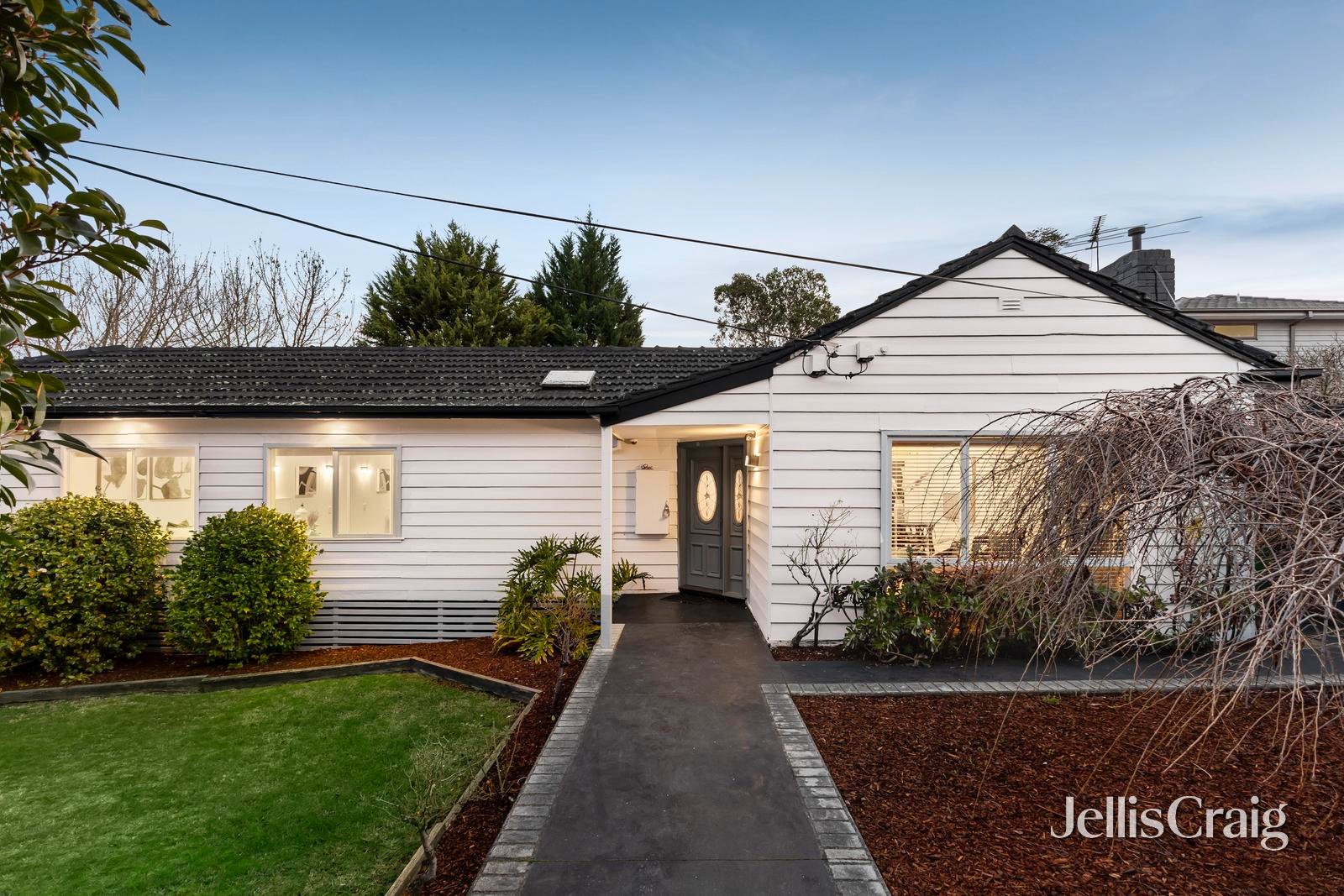 16 Fyfe Avenue, Ringwood image 1