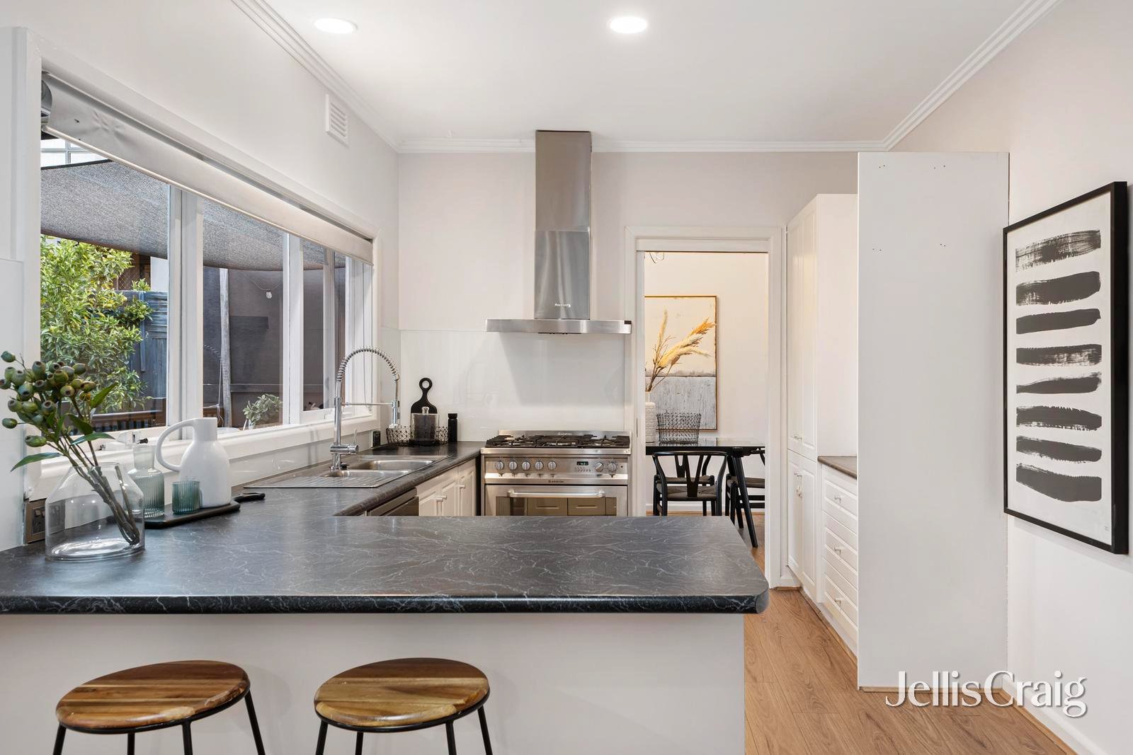16 Fyfe Avenue, Ringwood image 3