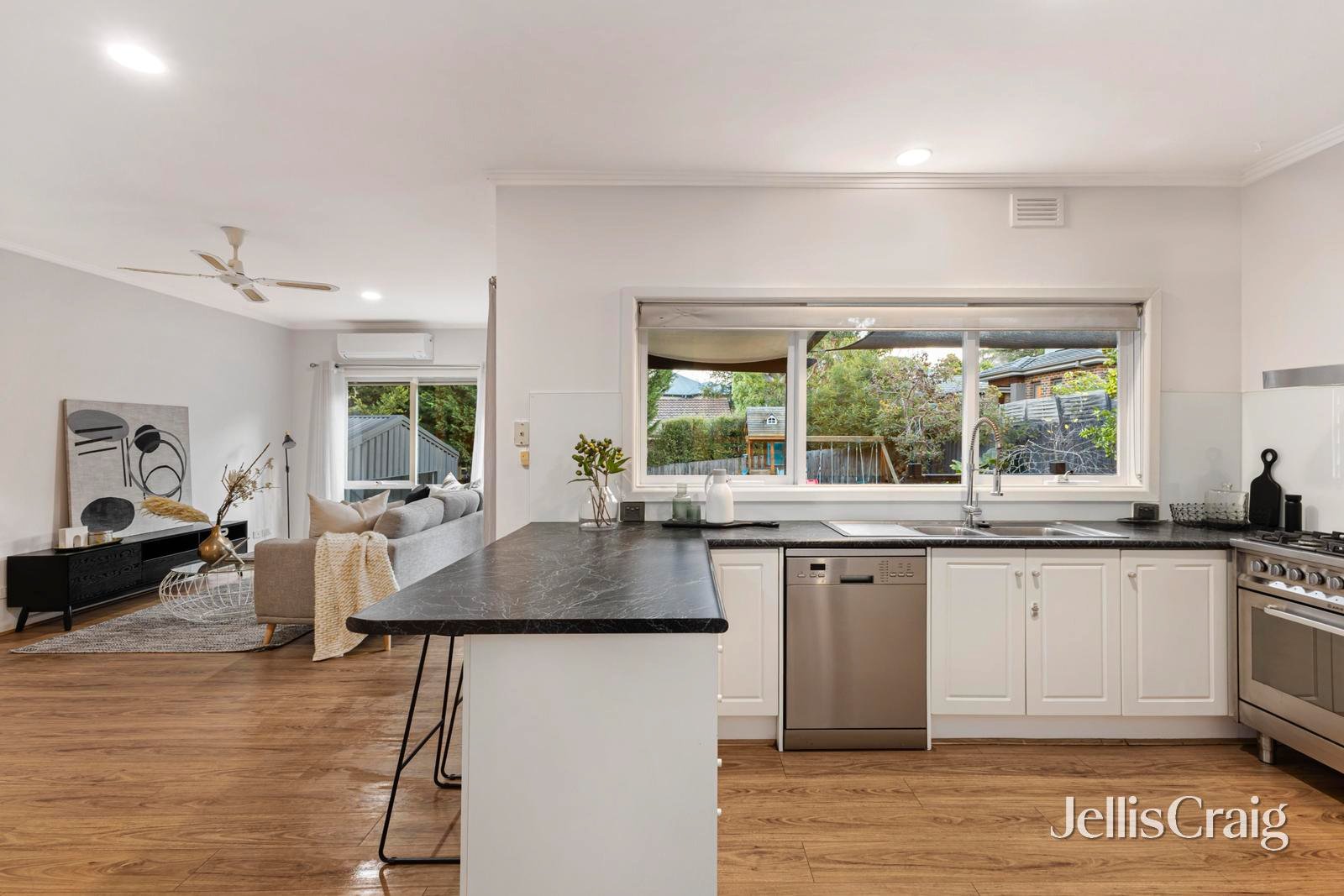 16 Fyfe Avenue, Ringwood image 4