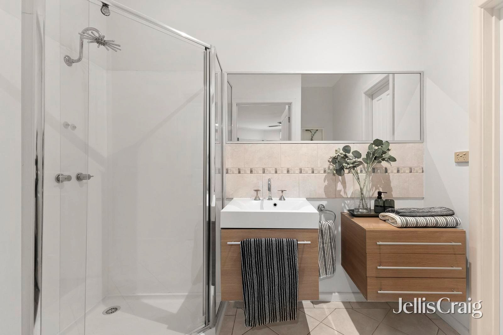 16 Fyfe Avenue, Ringwood image 10
