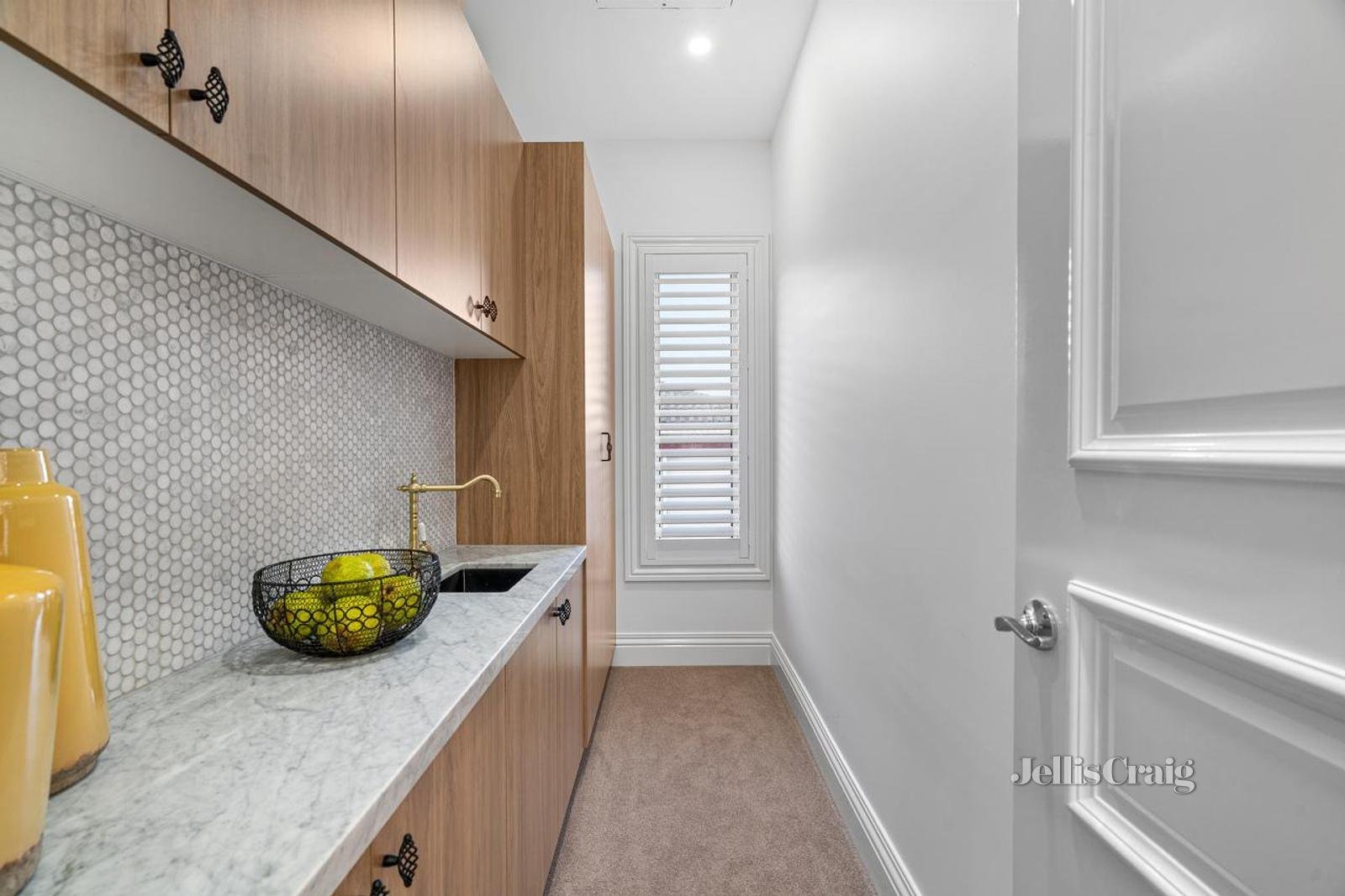 16 Garrisson Drive, Glen Waverley image 12