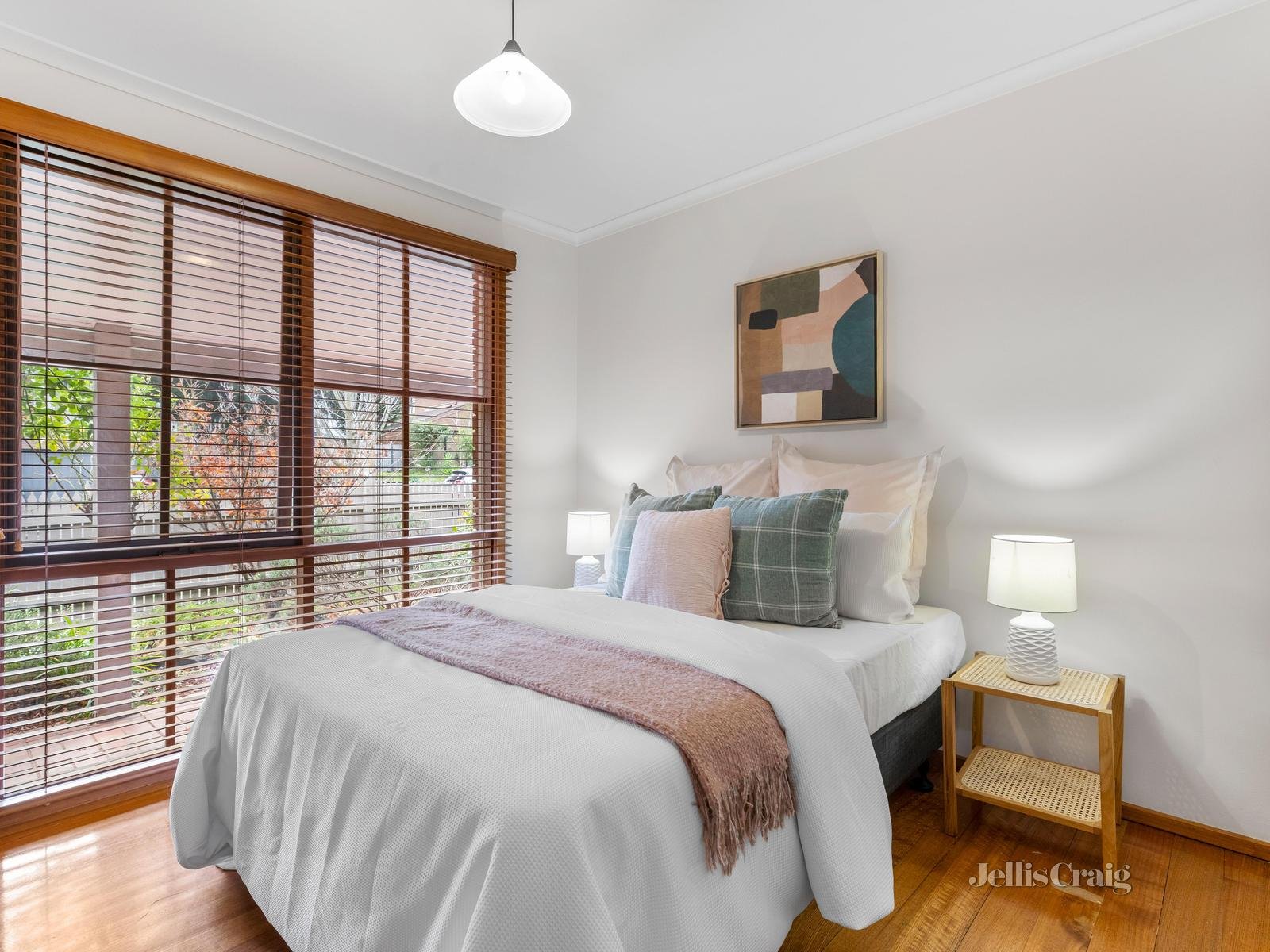 16 Gaudion Road, Doncaster East image 9