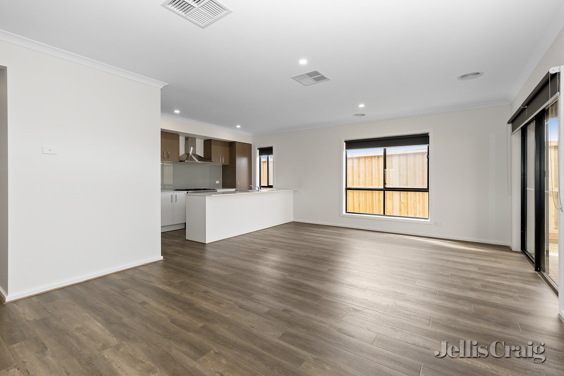 16 Gellibrand Road, Winter&nbsp;Valley image 2