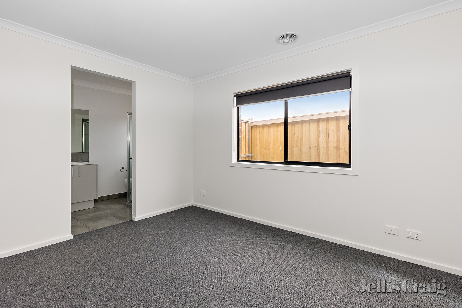 16 Gellibrand Road, Winter&nbsp;Valley image 3