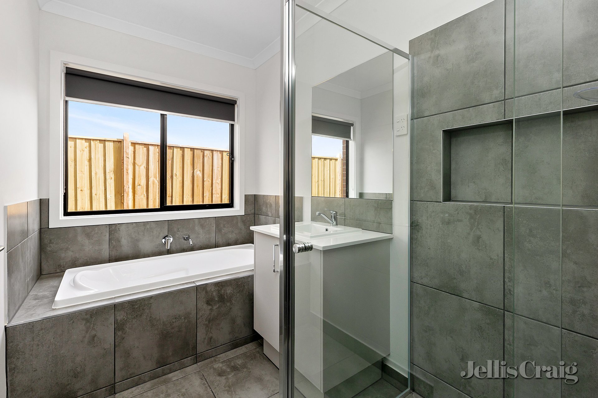 16 Gellibrand Road, Winter&nbsp;Valley image 4