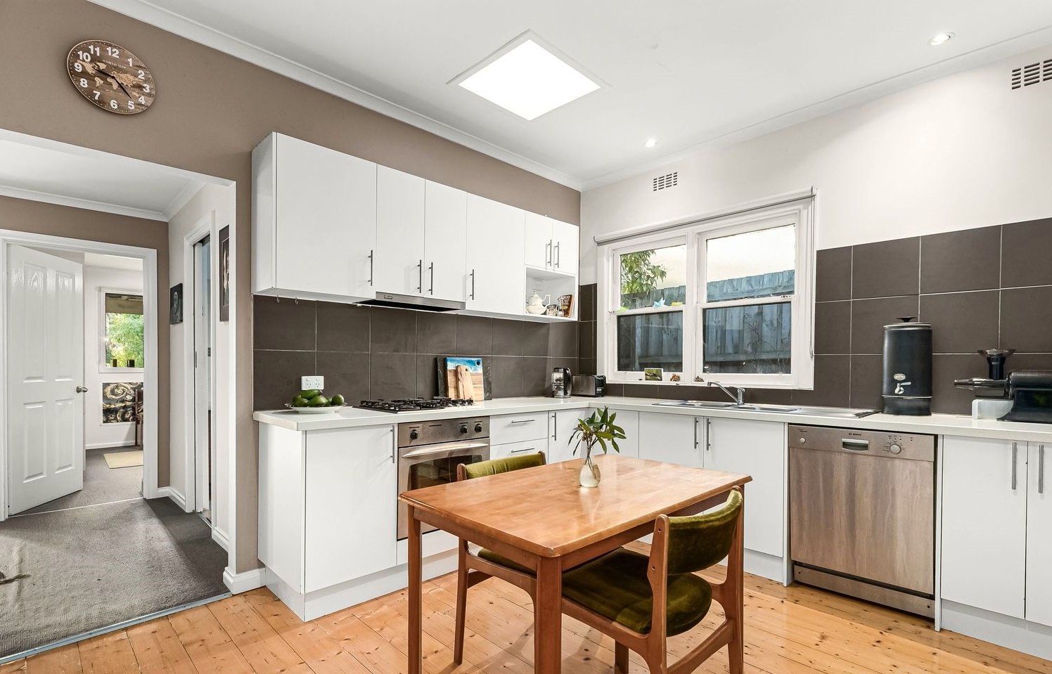 16 Georges Road, Ringwood image 3