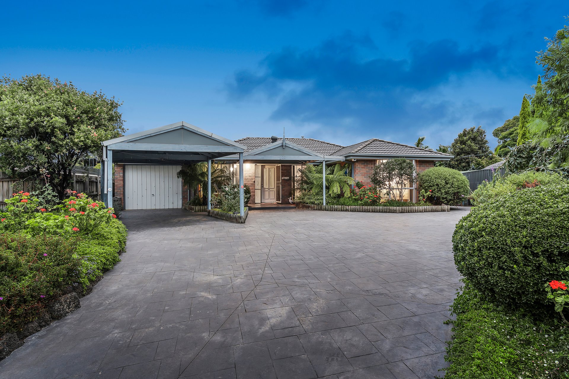 16 Gilligans Court, Rowville image 1