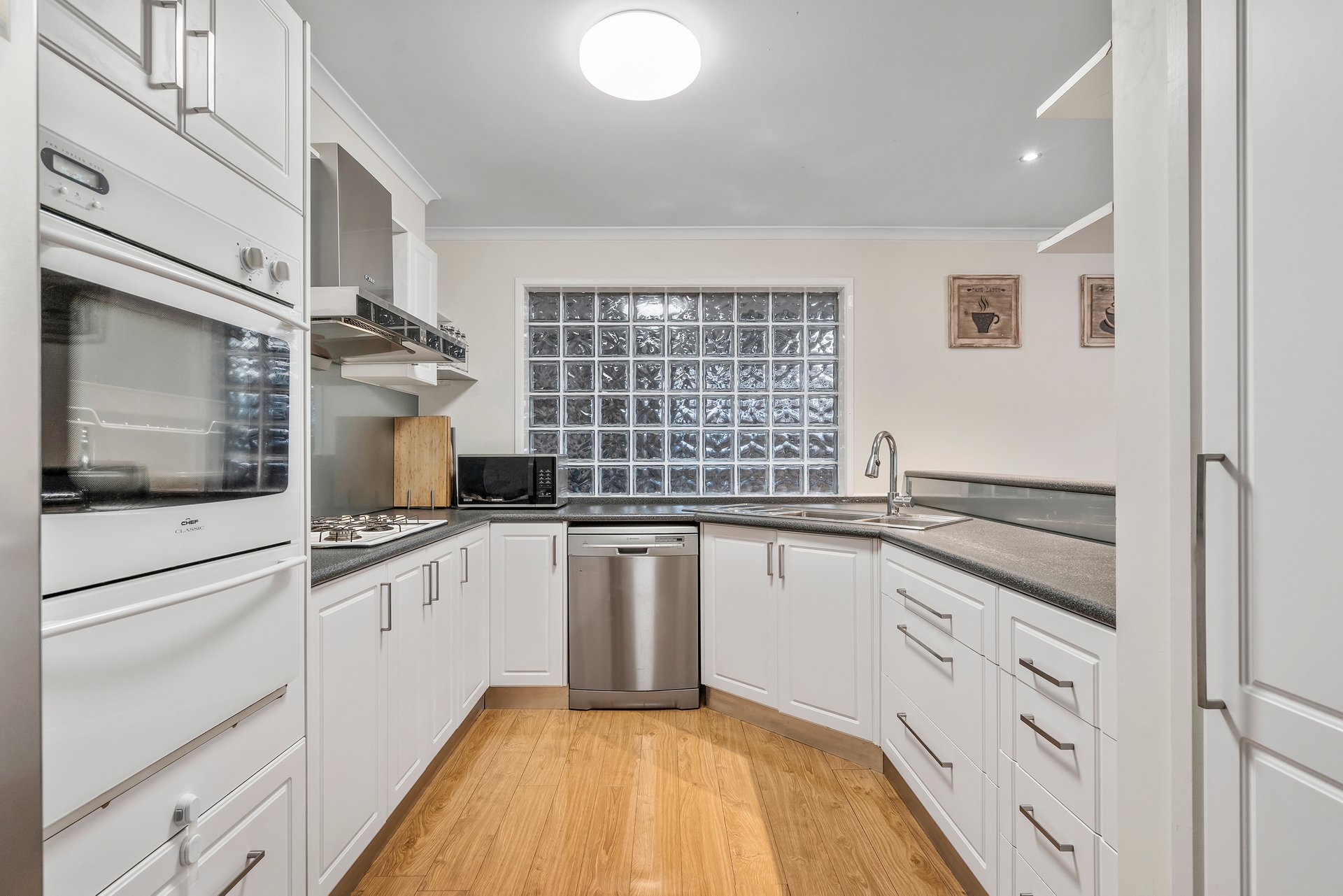16 Gilligans Court, Rowville image 2