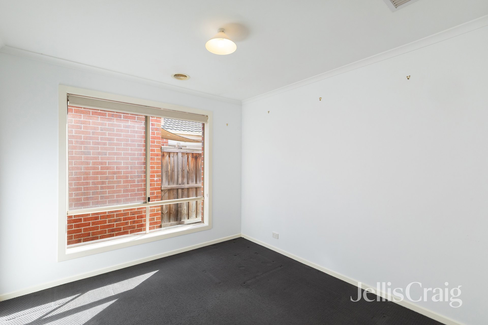 16 Gillow Grove, Doreen image 7