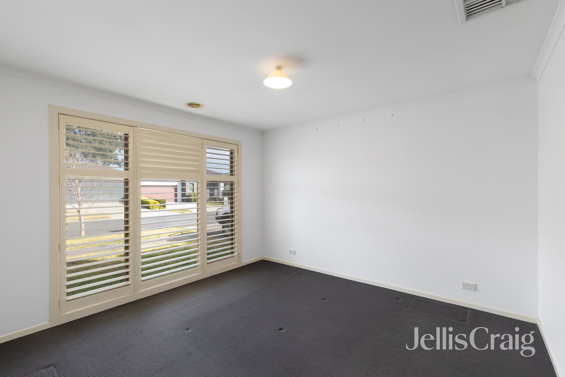 16 Gillow Grove, Doreen image 8