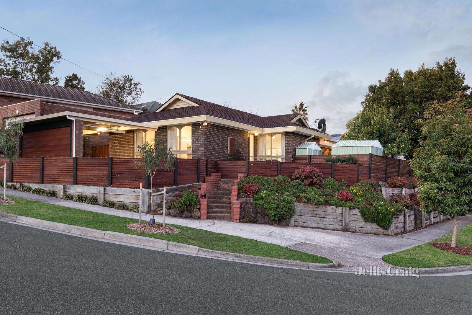 16 Gilmour Court, Greensborough image 1
