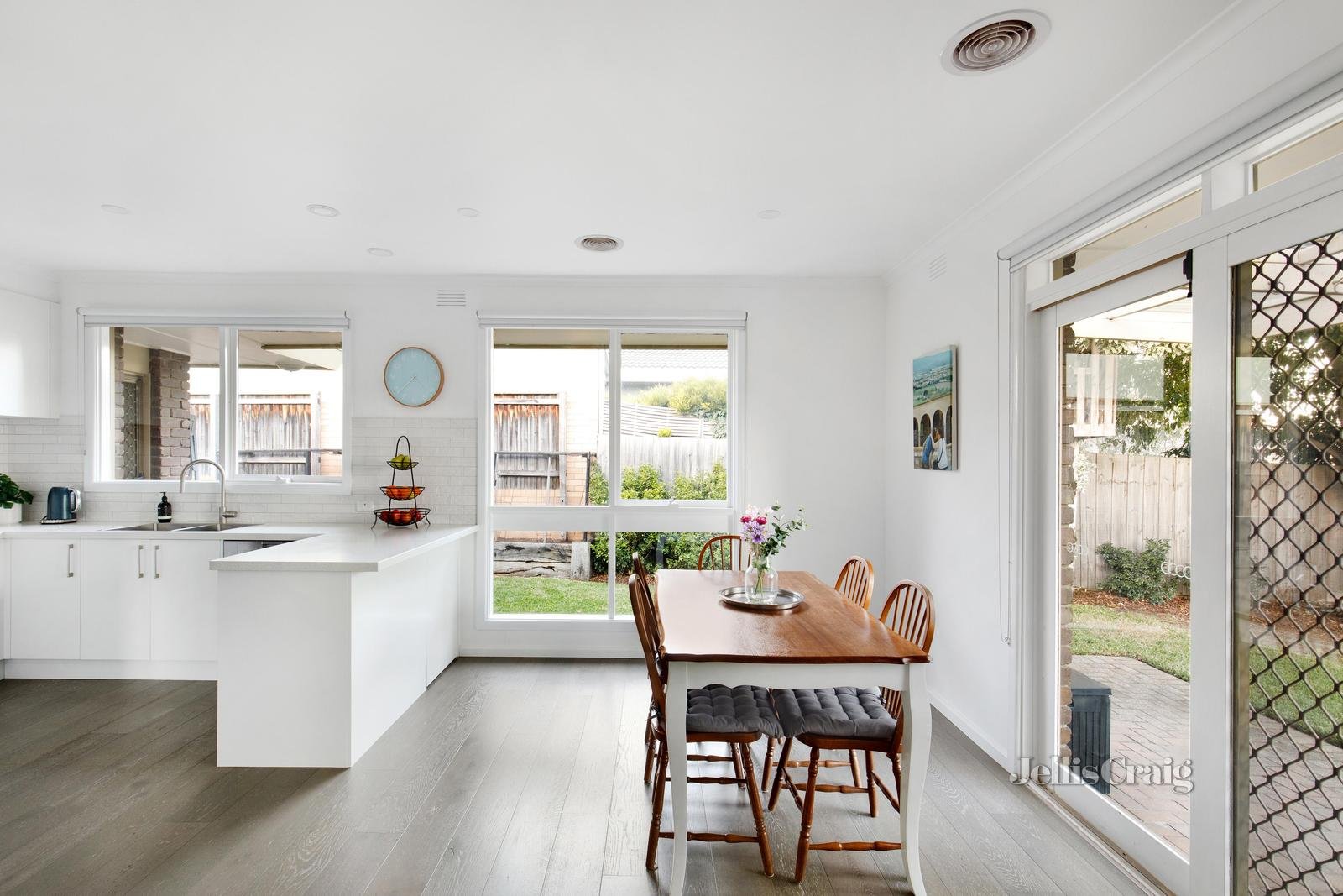 16 Gilmour Court, Greensborough image 7