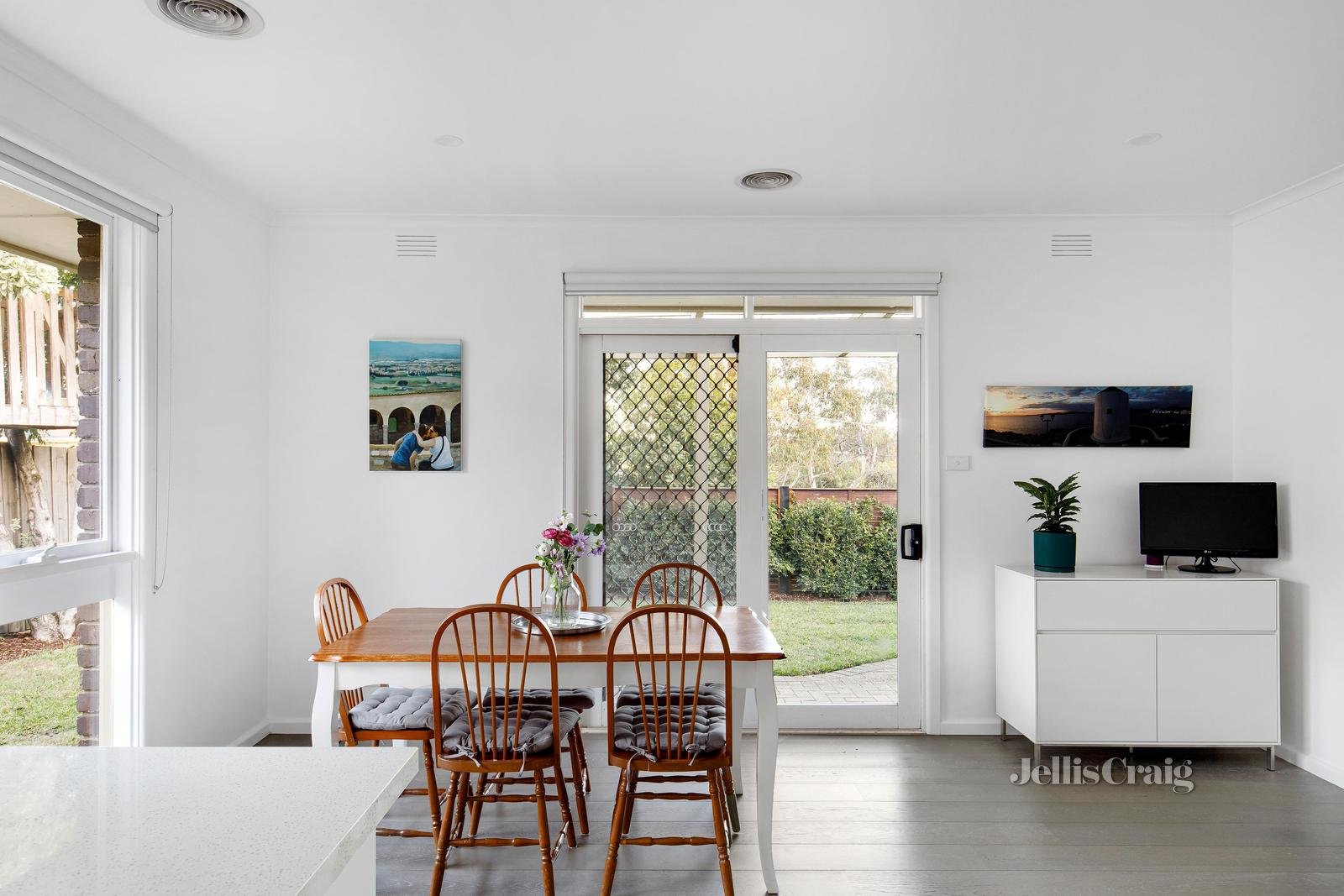 16 Gilmour Court, Greensborough image 8