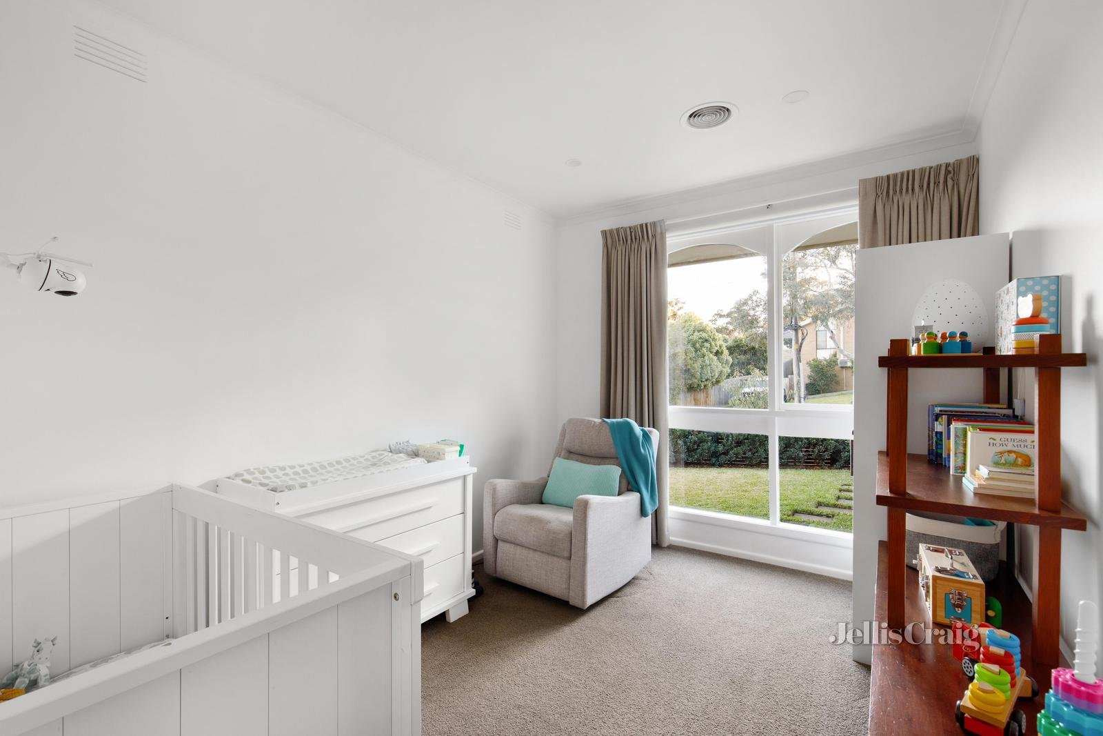 16 Gilmour Court, Greensborough image 13