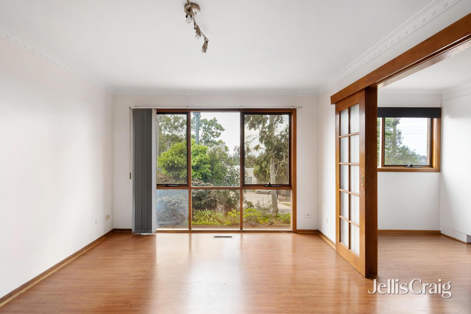 1/6 Gladstone Road, Briar&nbsp;Hill image 2