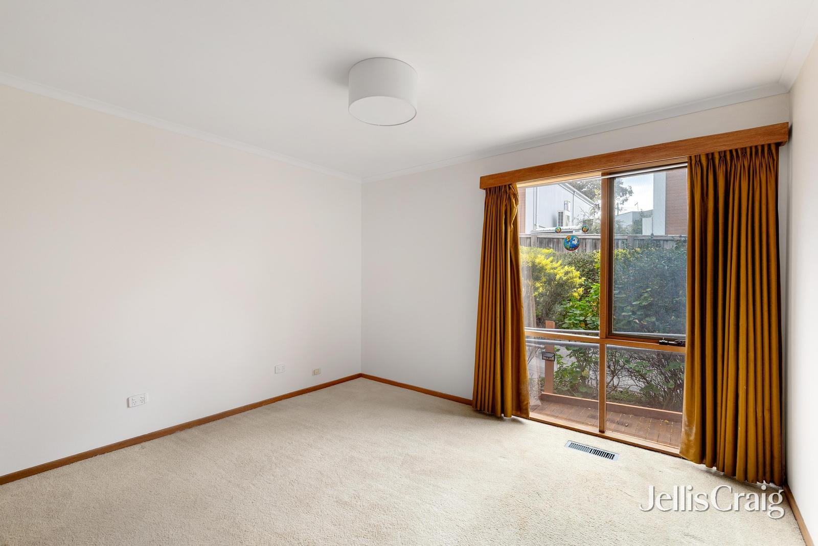 1/6 Gladstone Road, Briar&nbsp;Hill image 8