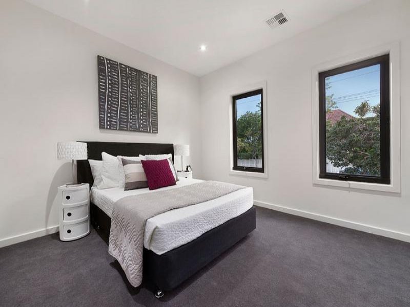 16 Gladstone Street, Surrey Hills image 5