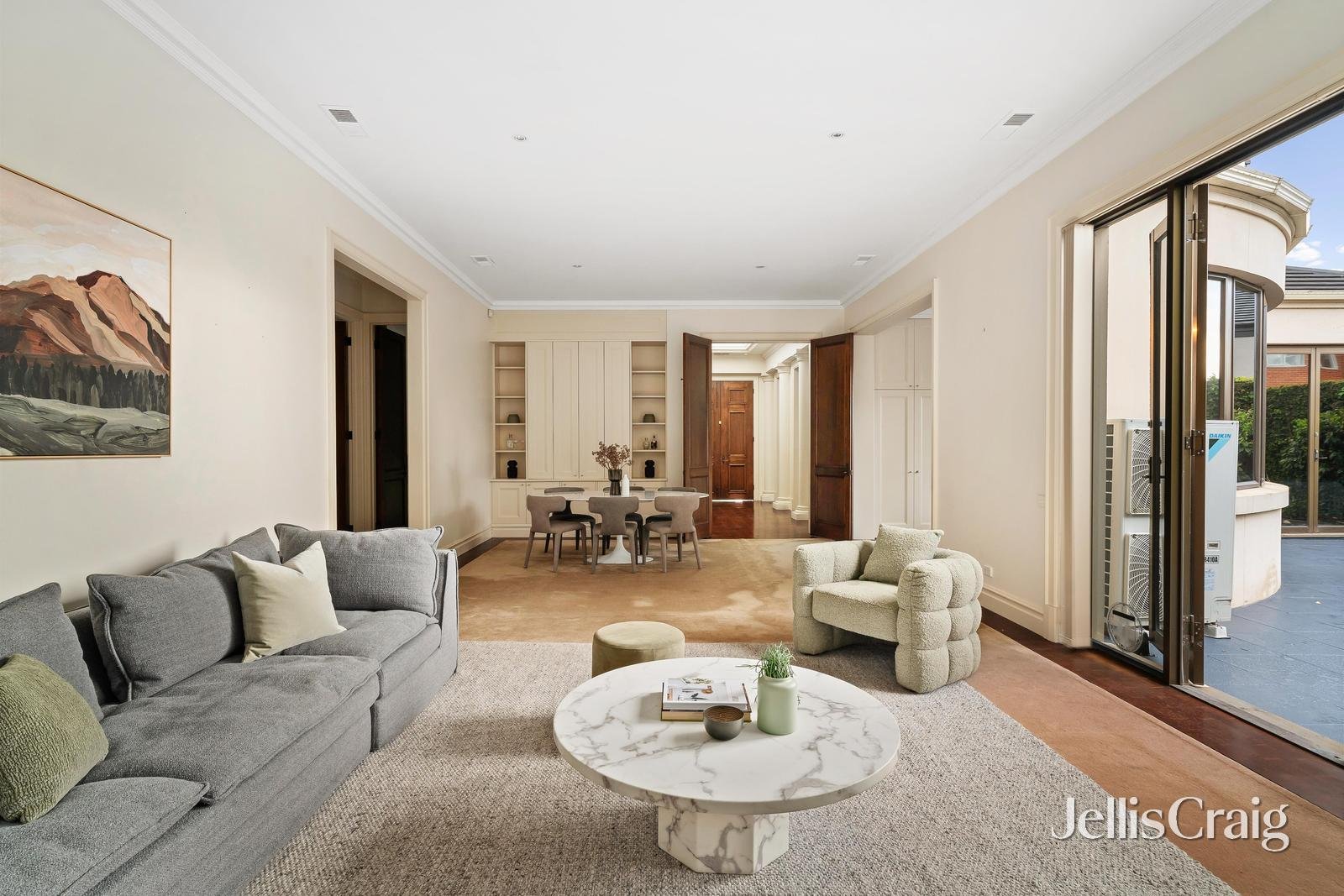 16 Glenbervie Road, Toorak image 8