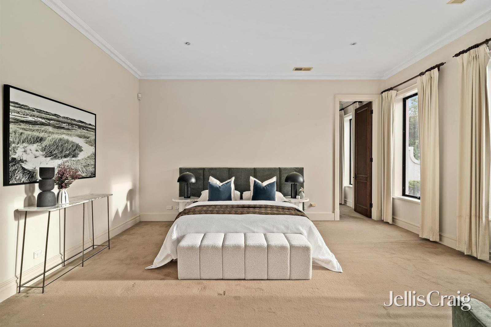 16 Glenbervie Road, Toorak image 10