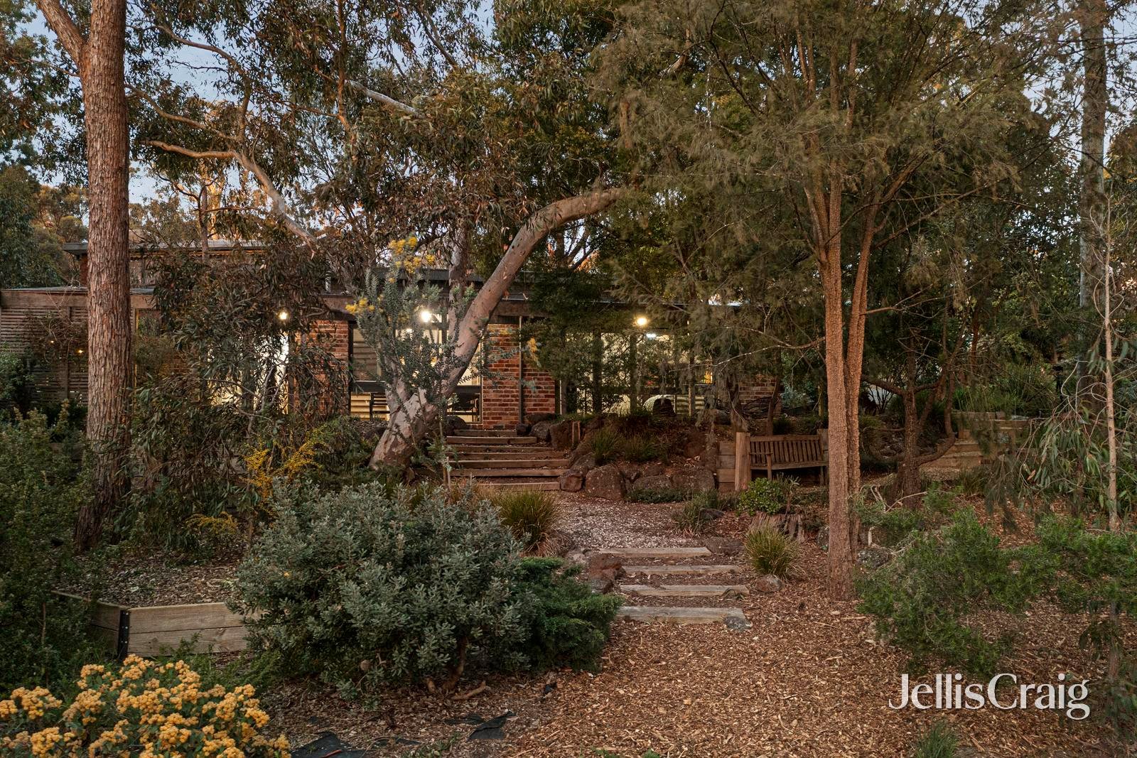 16 Glenister Drive, Eltham image 21