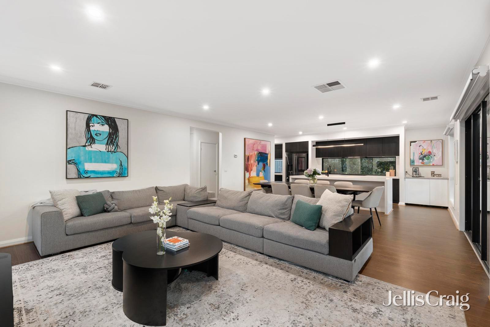 16 Glenloth Avenue, Lilydale image 2