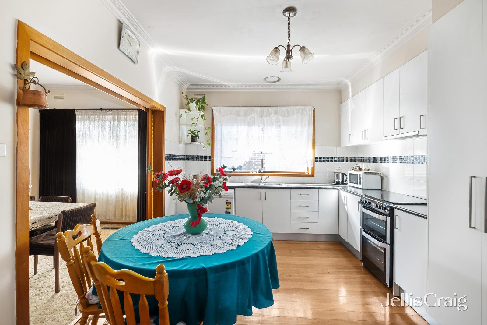 16 Gordon Street, Deepdene image 6