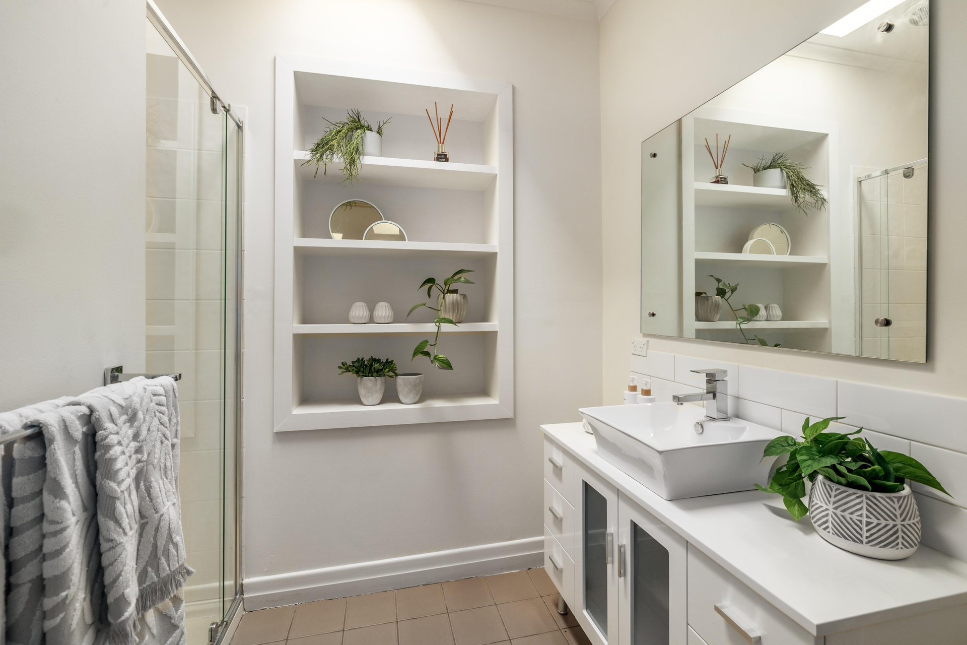 16 Grandview Road, Glen Iris image 6
