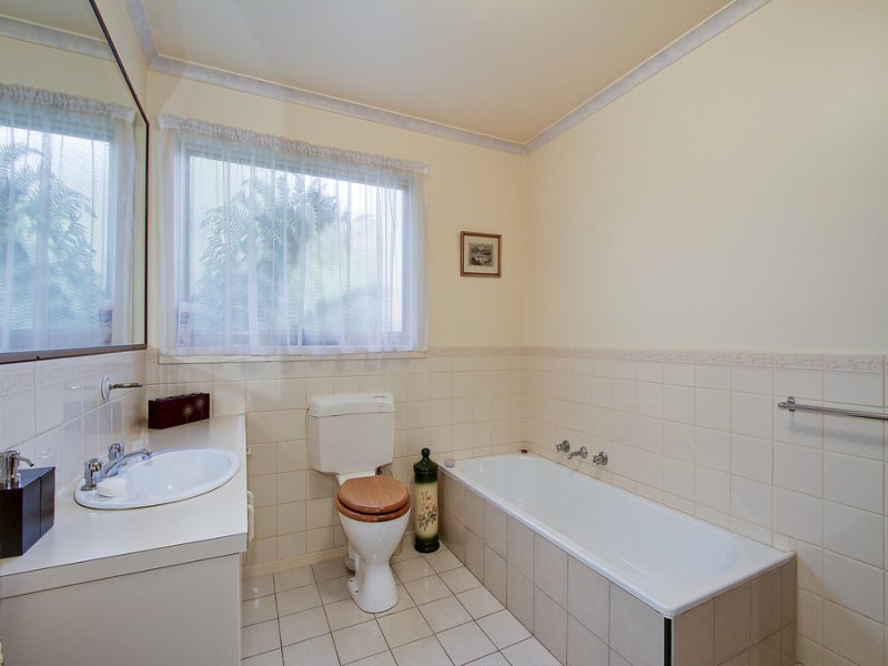 16 Graneby Rise, Mount Evelyn image 7