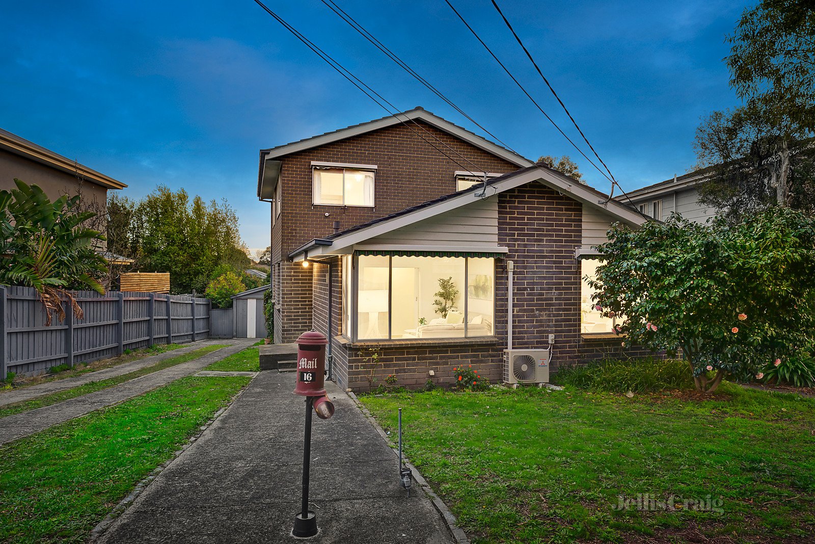 16 Greenglade Court, Blackburn North image 1