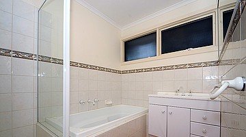 16 Greenways Road, Glen&nbsp;Waverley image 5