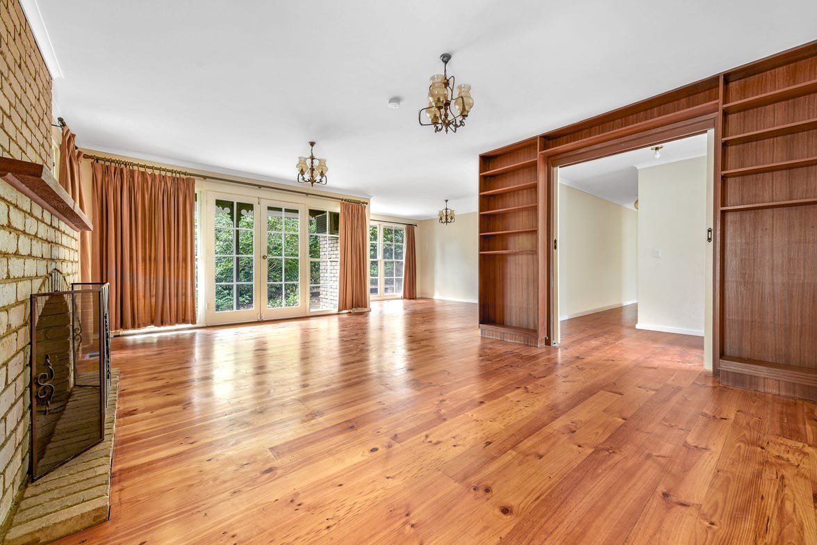 16 Greenways Road, Glen&nbsp;Waverley image 1
