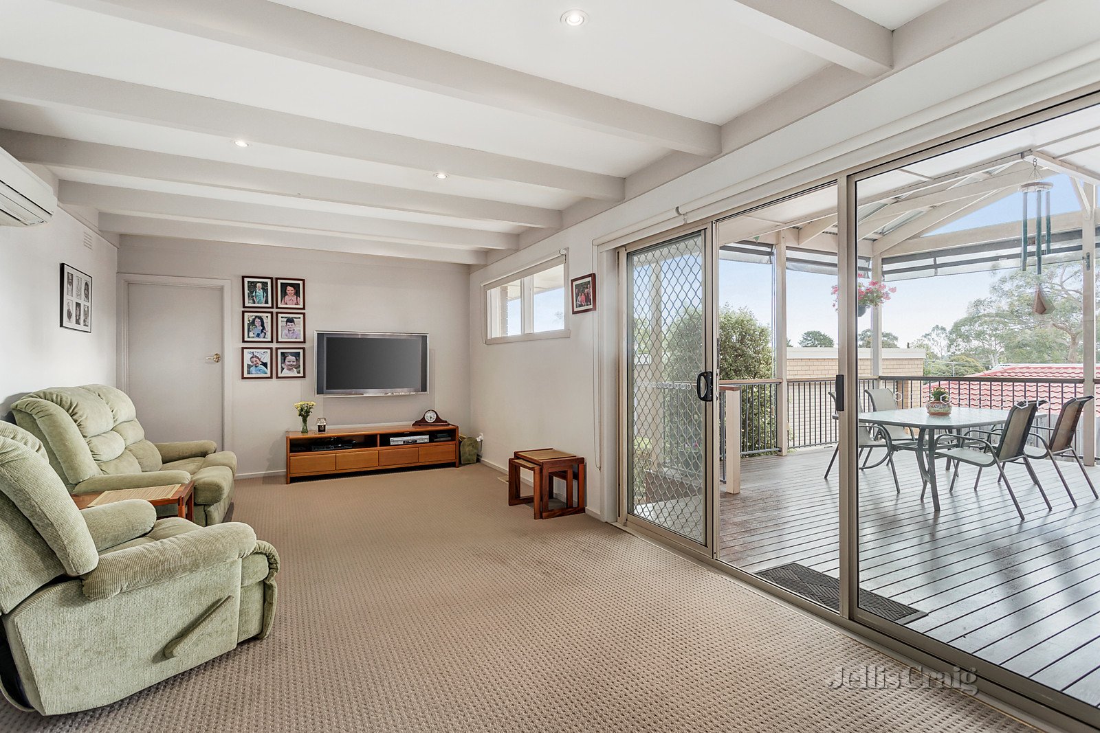 16 Grevillea Road, Doncaster East image 4