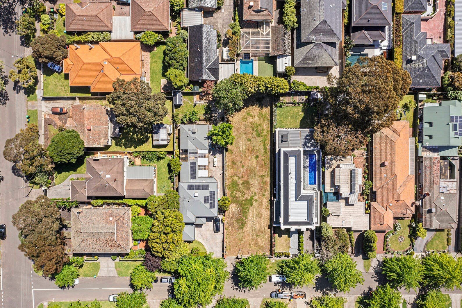 16 Grey Street, Balwyn image 2